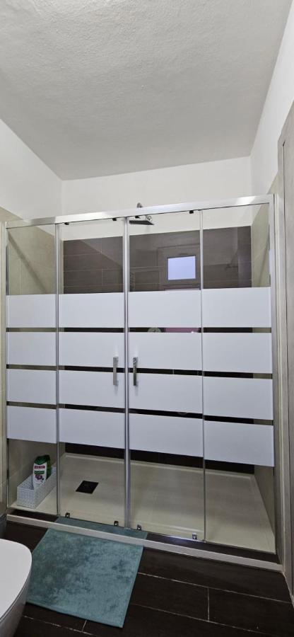 Lake House Canzo מראה חיצוני תמונה