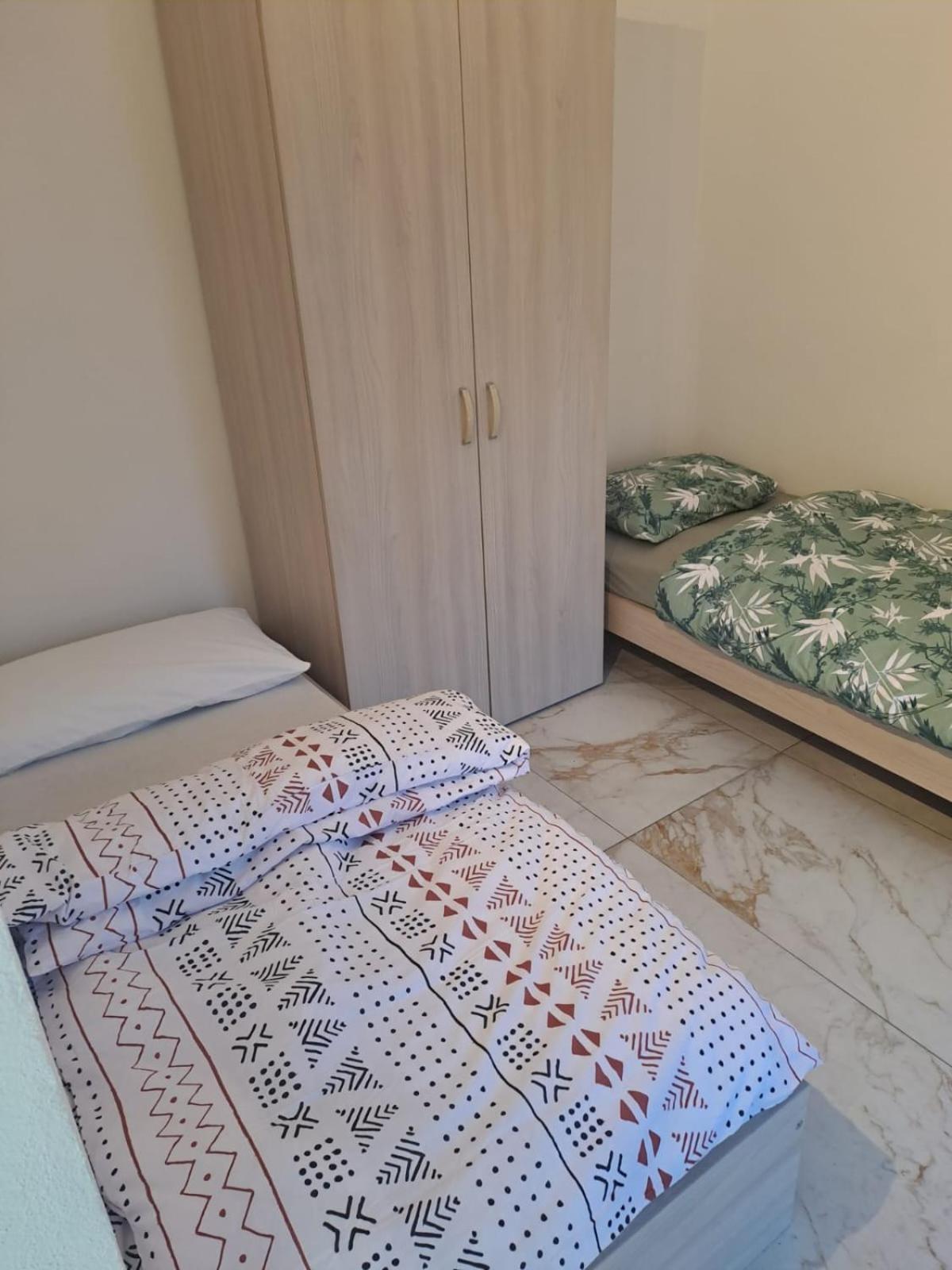 Lake House Canzo מראה חיצוני תמונה